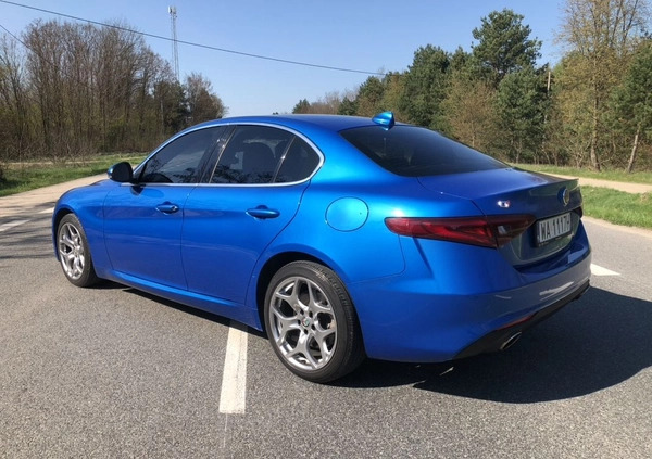 Alfa Romeo Giulia cena 102000 przebieg: 15000, rok produkcji 2020 z Warszawa małe 67